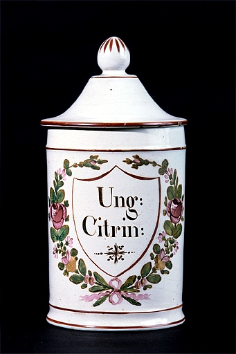 Vue d'ensemble d'un pot. © Yves Sancey / Région Bourgogne-Franche-Comté, Inventaire du patrimoine - 1992