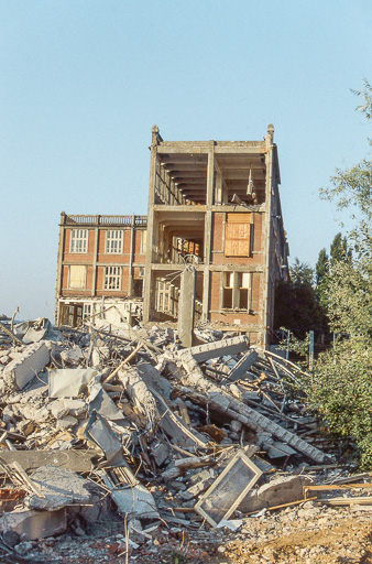 Destruction de l'usine, 20 août 1993 au matin : ateliers (6) puis le nord. © Laurent Poupard / Région Bourgogne-Franche-Comté, Inventaire du patrimoine - 1993
