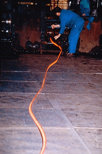 Laminoir : travail en cage avant. © Yves Sancey / Région Bourgogne-Franche-Comté, Inventaire du patrimoine - 1994