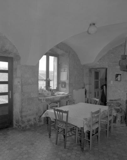 Intérieur du rez-de-chaussée : voûte d'arêtes. © Jérôme Mongreville / Région Bourgogne-Franche-Comté, Inventaire du patrimoine - 1994