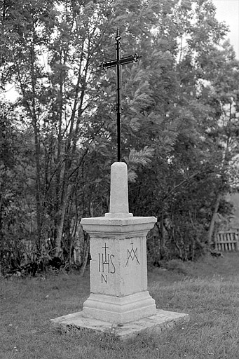 Vue de trois quarts droit. © Jérôme Mongreville / Région Bourgogne-Franche-Comté, Inventaire du patrimoine - 1994