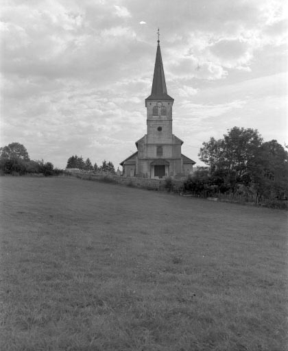 Vue de situation depuis l'ouest. © Yves Sancey / Région Bourgogne-Franche-Comté, Inventaire du patrimoine - 1994