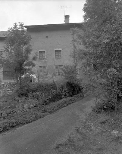 Façade postérieure. © Jérôme Mongreville / Région Bourgogne-Franche-Comté, Inventaire du patrimoine - 1994