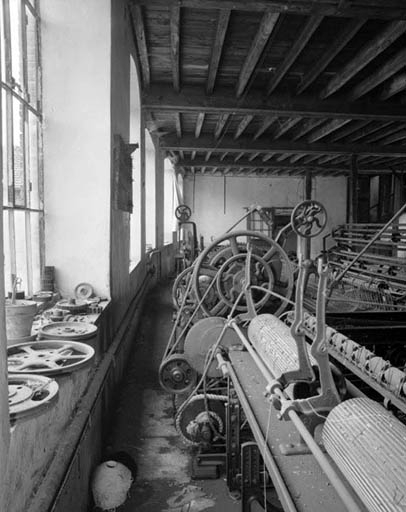 Système moteur : partie arrière vue de la droite. © Yves Sancey / Région Bourgogne-Franche-Comté, Inventaire du patrimoine - 1994