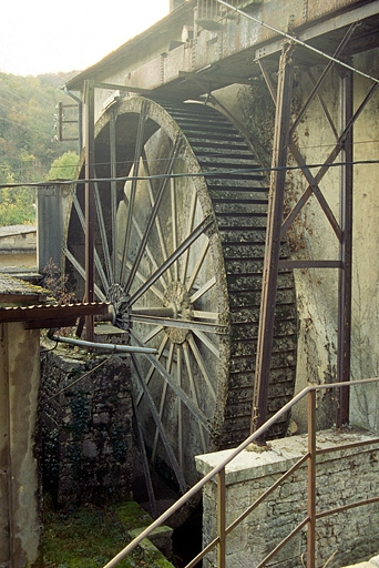 Grande roue hydraulique. © Yves Sancey / Région Bourgogne-Franche-Comté, Inventaire du patrimoine - 1994