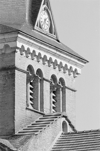 Clocher : détail de la face ouest. © Yves Sancey / Région Bourgogne-Franche-Comté, Inventaire du patrimoine - 1996