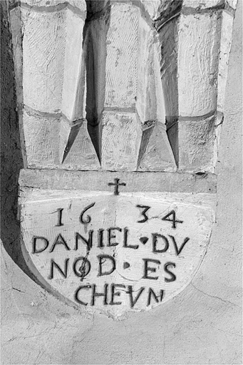 Troisième culot nord de la voûte du vaisseau central de l'église. © Yves Sancey / Région Bourgogne-Franche-Comté, Inventaire du patrimoine - 1996