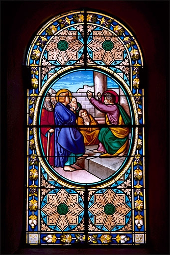 Baie 5 : Denis l'aréopagite écoute la prédication de saint Paul à Athènes. © Yves Sancey / Région Bourgogne-Franche-Comté, Inventaire du patrimoine - 1996