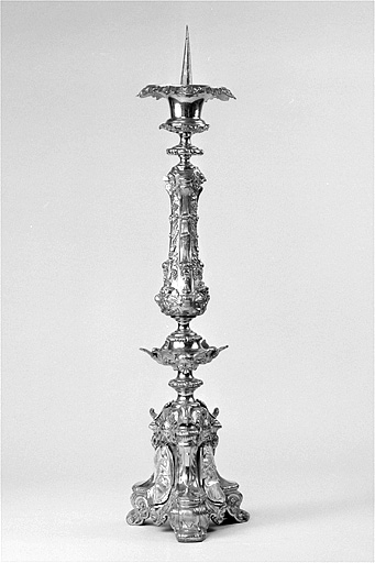 Vue d'un chandelier, de profil. © Yves Sancey / Région Bourgogne-Franche-Comté, Inventaire du patrimoine - 1996