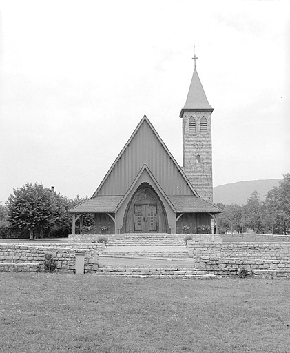 Façade ouest. © Yves Sancey / Région Bourgogne-Franche-Comté, Inventaire du patrimoine - 1996