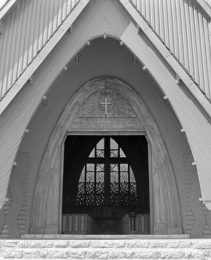 Le portail de la nef. © Yves Sancey / Région Bourgogne-Franche-Comté, Inventaire du patrimoine - 1996