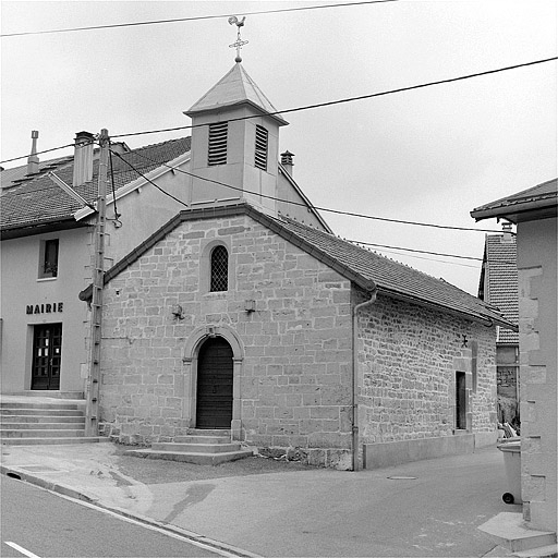 Façade ouest et face sud. © Yves Sancey / Région Bourgogne-Franche-Comté, Inventaire du patrimoine - 1996