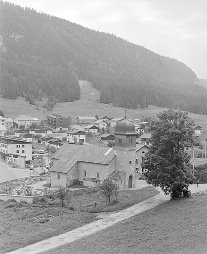 Vue de situation depuis le nord-ouest (vue verticale). © Yves Sancey / Région Bourgogne-Franche-Comté, Inventaire du patrimoine - 1996