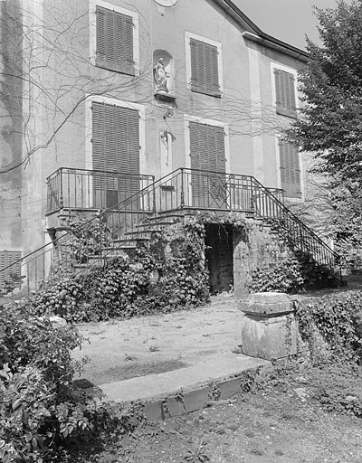 Détail de la façade principale de la demeure. © Jérôme Mongreville / Région Bourgogne-Franche-Comté, Inventaire du patrimoine - 1996