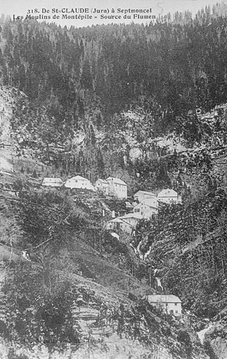 De Saint-Claude (Jura) à Septmoncel. Les Moulins de Montépile = Source du Flumen. © Jérôme  Mongreville (reproduction) / Région Bourgogne-Franche-Comté, Inventaire du patrimoine - 1996