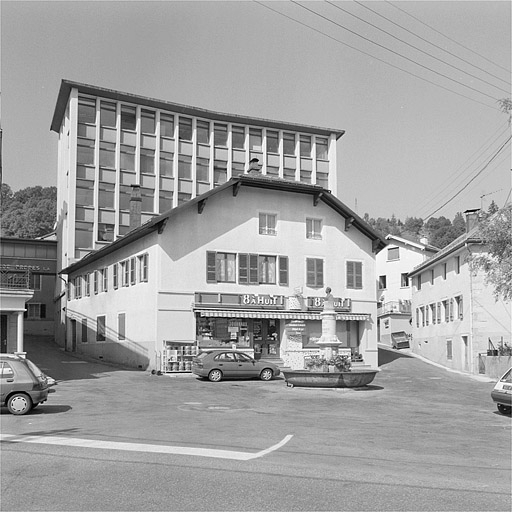 La place Dalloz. © Jérôme Mongreville / Région Bourgogne-Franche-Comté, Inventaire du patrimoine - 1996