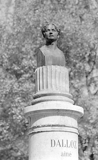 Le buste de Désiré Dalloz. © Jérôme Mongreville / Région Bourgogne-Franche-Comté, Inventaire du patrimoine - 1996