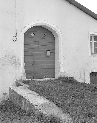 Porte de la grange haute. © Jérôme Mongreville / Région Bourgogne-Franche-Comté, Inventaire du patrimoine - 1996
