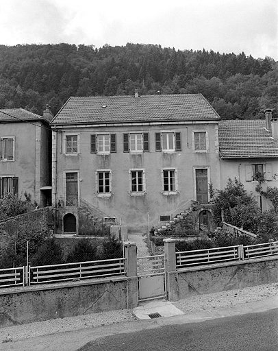 Façade postérieure. © Jérôme Mongreville / Région Bourgogne-Franche-Comté, Inventaire du patrimoine - 1996