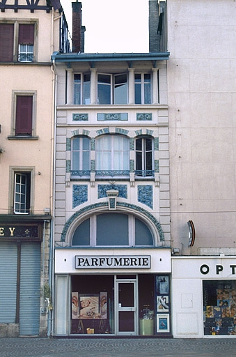 Façade sur la rue Cuvier. © Jérôme Mongreville / Région Bourgogne-Franche-Comté, Inventaire du patrimoine - 1997 Façade sur la rue Cuvier. © Jérôme Mongreville / Région Bourgogne-Franche-Comté, Inventaire du patrimoine - 1997