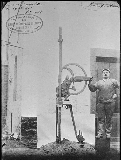 Poulie pénétrante. © Yves  Sancey (reproduction) / Région Bourgogne-Franche-Comté, Inventaire du patrimoine - 1997