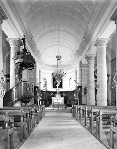 La nef et le choeur vus depuis l'entrée. © Jérôme Mongreville / Région Bourgogne-Franche-Comté, Inventaire du patrimoine - 1997