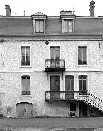 Façade antérieure du logement patronal. © Yves Sancey / Région Bourgogne-Franche-Comté, Inventaire du patrimoine - 1997