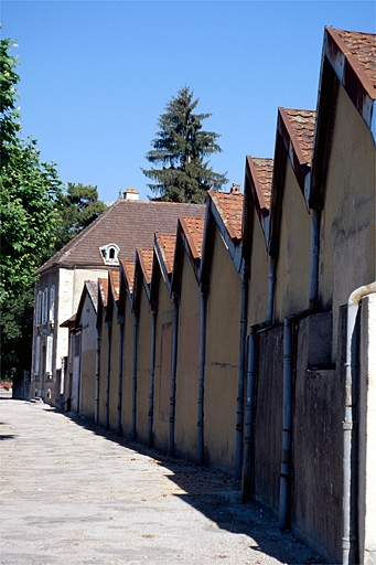Façades sud et sheds des magasins industriels. © Yves Sancey / Région Bourgogne-Franche-Comté, Inventaire du patrimoine - 1997