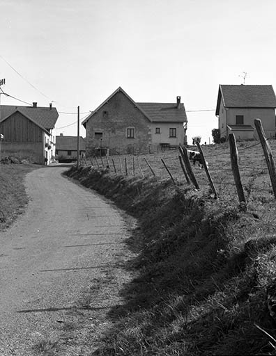 Atelier de fabrication et logement depuis le nord-ouest. © Yves Sancey / Région Bourgogne-Franche-Comté, Inventaire du patrimoine - 1997
