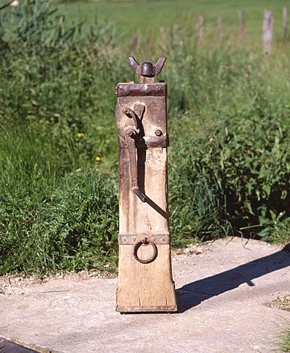 Cric de carrière vu de face. © Yves Sancey / Région Bourgogne-Franche-Comté, Inventaire du patrimoine - 1997