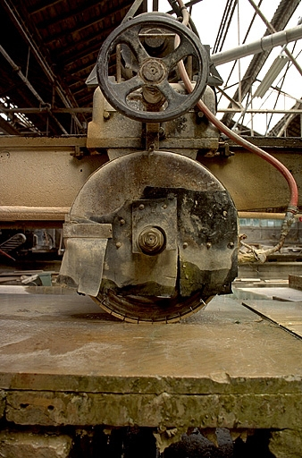 Débiteuse nord : détail de l'organe de sciage. © Yves Sancey / Région Bourgogne-Franche-Comté, Inventaire du patrimoine - 1997