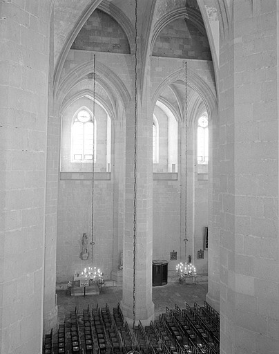 Elévation sud des troisième et quatrième travées de la nef depuis la coursière basse. © Jérôme Mongreville / Région Bourgogne-Franche-Comté, Inventaire du patrimoine - 1997