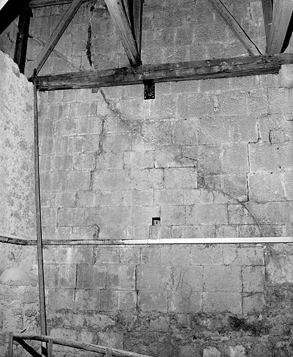 Revers de l'aileron nord de la façade. © Jérôme Mongreville / Région Bourgogne-Franche-Comté, Inventaire du patrimoine - 1997