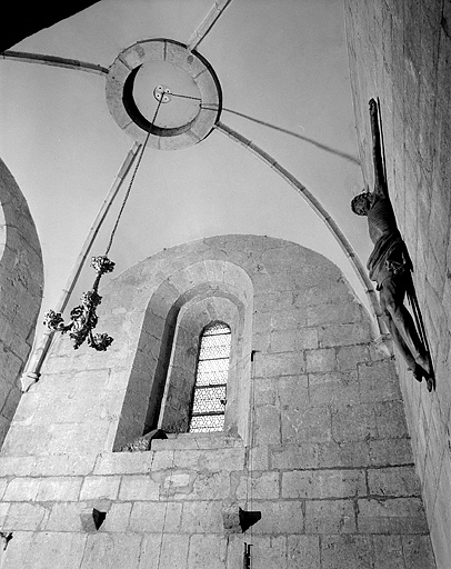 Baie de la chapelle du clocher. © Jérôme Mongreville / Région Bourgogne-Franche-Comté, Inventaire du patrimoine - 1997