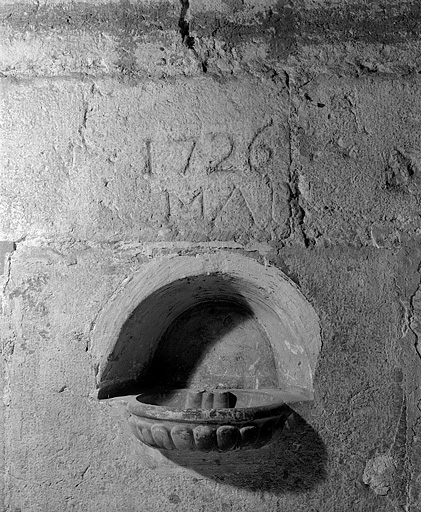 Bénitier du bataillard. © Jérôme Mongreville / Région Bourgogne-Franche-Comté, Inventaire du patrimoine - 1997