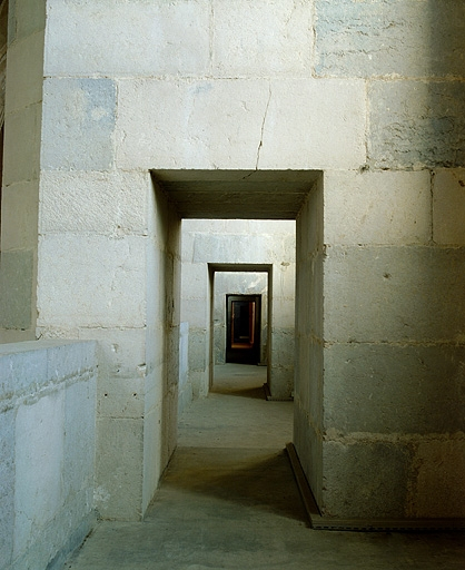 Passage établi au droit de la pile 3S dans la coursière du collatéral sud. © Jérôme Mongreville / Région Bourgogne-Franche-Comté, Inventaire du patrimoine - 1997