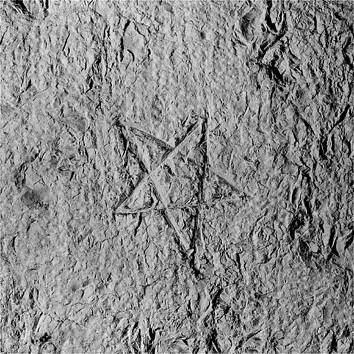 Traces de boucharde et signe lapidaire sur le premier contrefort nord de l'abside. © Jérôme Mongreville / Région Bourgogne-Franche-Comté, Inventaire du patrimoine - 1997