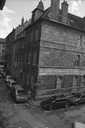 Hôtel et immeuble : logis secondaire donnant place Pâris : vue d'ensemble de trois quarts gauche. © Yves Sancey / Région Bourgogne-Franche-Comté, Inventaire du patrimoine - 1998