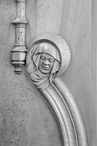 Appui-main à droite de la septième stalle basse. © Jérôme Mongreville / Région Bourgogne-Franche-Comté, Inventaire du patrimoine - 1998
