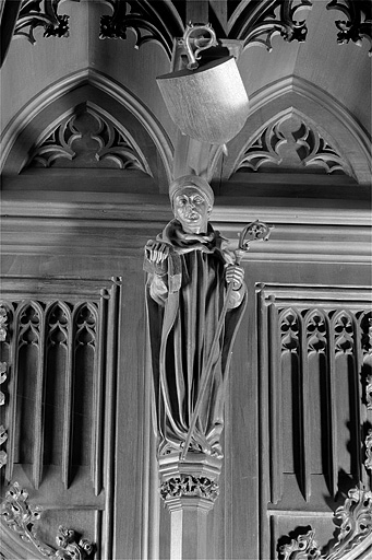 La vingtième statuette interdorsale. © Jérôme Mongreville / Région Bourgogne-Franche-Comté, Inventaire du patrimoine - 1998