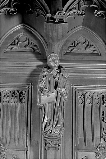 La dix-huitième statuette interdorsale. © Jérôme Mongreville / Région Bourgogne-Franche-Comté, Inventaire du patrimoine - 1998