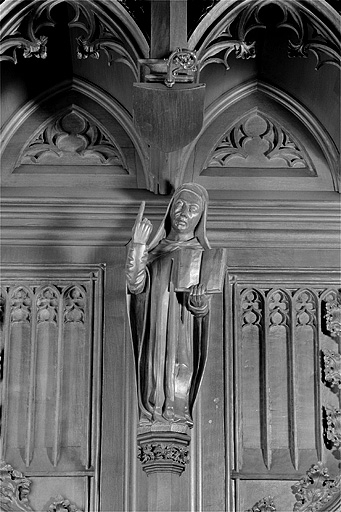 La neuvième statuette interdorsale. © Jérôme Mongreville / Région Bourgogne-Franche-Comté, Inventaire du patrimoine - 1998