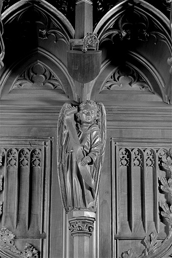 La treizième statuette interdorsale. © Jérôme Mongreville / Région Bourgogne-Franche-Comté, Inventaire du patrimoine - 1998