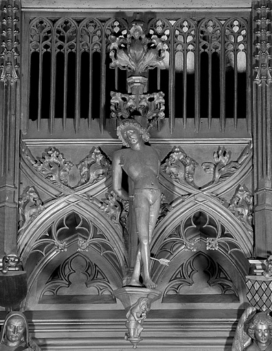 Vue de la onzième statuette du dais : saint Sébastien. © Jérôme Mongreville / Région Bourgogne-Franche-Comté, Inventaire du patrimoine - 1998