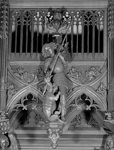 Vue de la douzième statuette du dais : saint Georges. © Jérôme Mongreville / Région Bourgogne-Franche-Comté, Inventaire du patrimoine - 1998