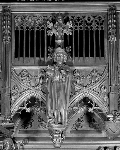 Vue de la treizième statuette du dais : saint (?). © Jérôme Mongreville / Région Bourgogne-Franche-Comté, Inventaire du patrimoine - 1998