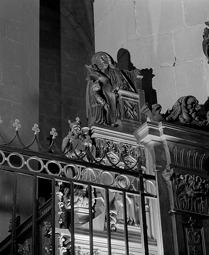 Première jouée haute : Vierge de l'Annonciation et saint Matthieu. © Jérôme Mongreville / Région Bourgogne-Franche-Comté, Inventaire du patrimoine - 1998