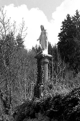 Vue de trois quart gauche. © Liliane Hamelin / Région Bourgogne-Franche-Comté, Inventaire du patrimoine - 1999