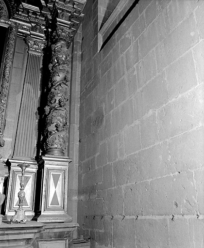 Détail du parement du collatéral sud : couture à hauteur de la huitième travée. © Jérôme Mongreville / Région Bourgogne-Franche-Comté, Inventaire du patrimoine - 1999