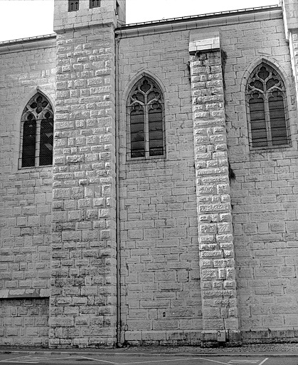 Détail du flanc nord : couture à l'extrémité de la sixième travée. © Jérôme Mongreville / Région Bourgogne-Franche-Comté, Inventaire du patrimoine - 1999